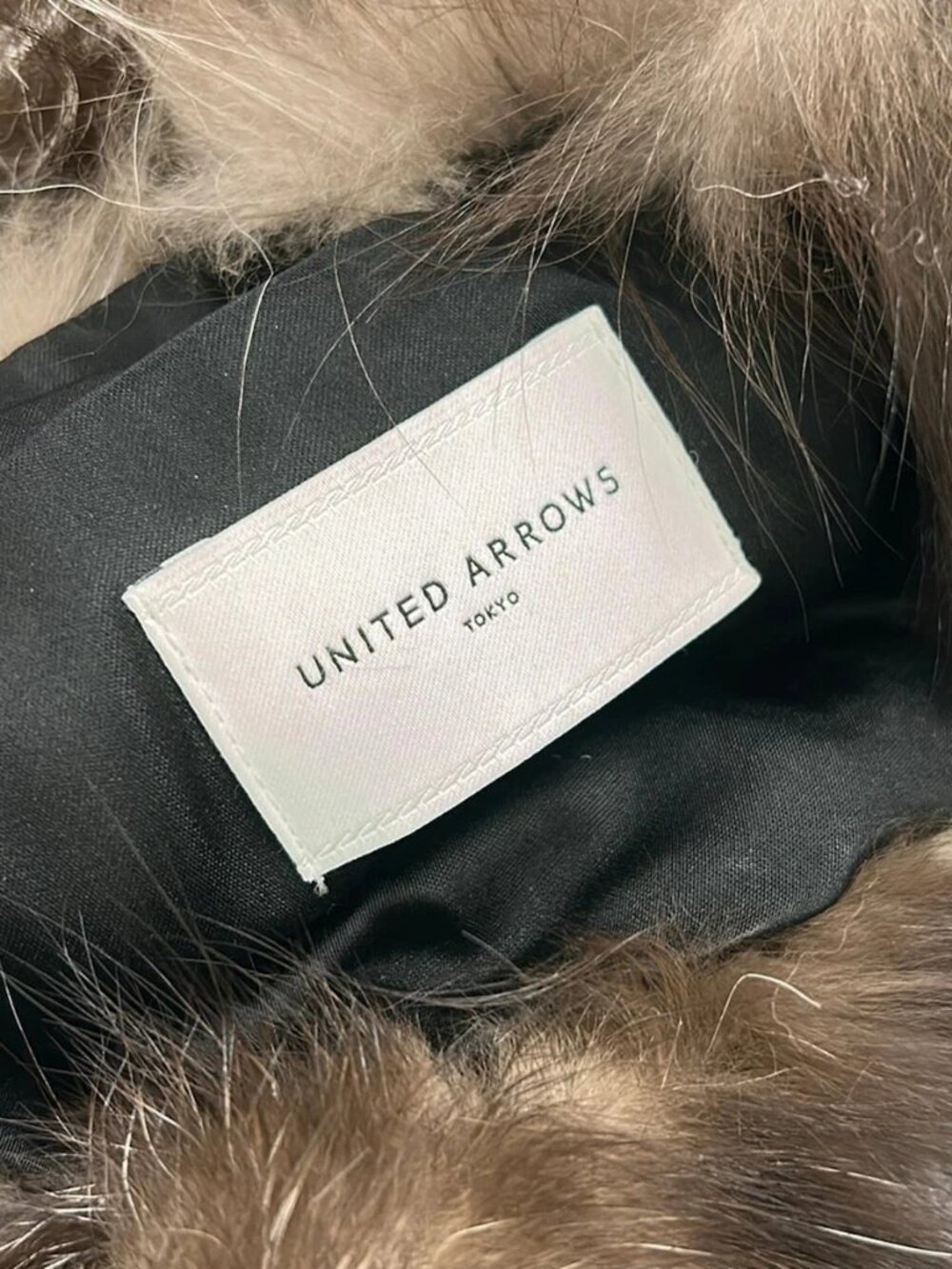 UNITED ARROWS Dark Brown Black Cream Fur Shoulder Bag - Picture 8 of 10